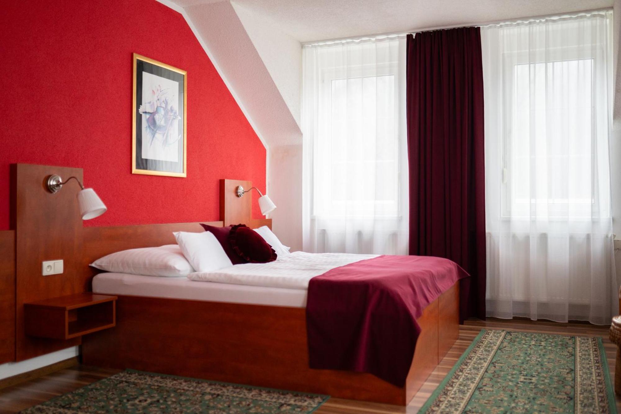 Sušice Hotel Na Pekarne מראה חיצוני תמונה